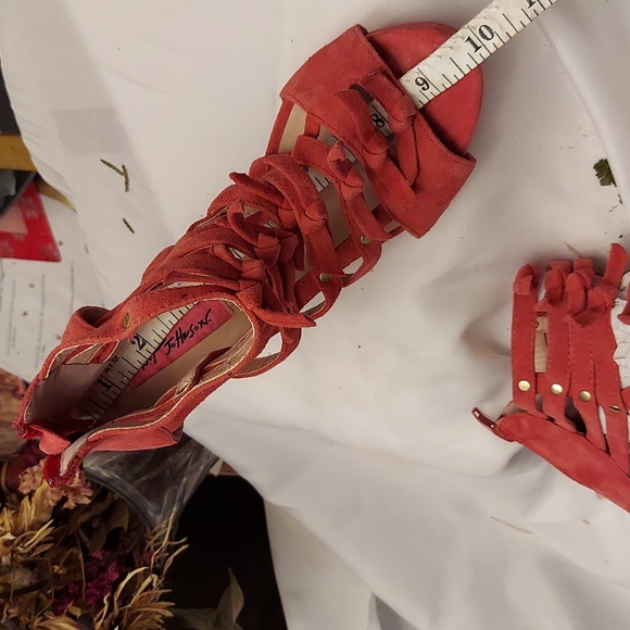 Betsey Johnson pink suede heels 👠 - Picture 12 of 12